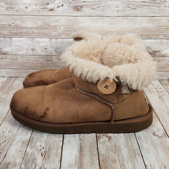 UGG Bailey Button Women's 9 Shoes Brown Tan Suede Comfort Shearling Boots 3352 - Picture 4 of 12